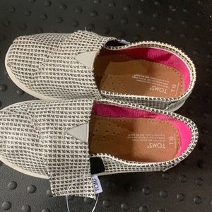 Toms toddler girl size 10 shoes